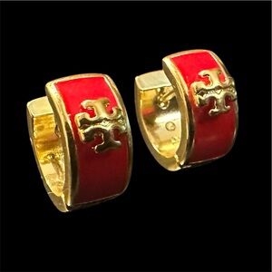 New Auth Tory Burch Kira Tory Gold/ Red Enamel Small Huggie/Hoop Earrings